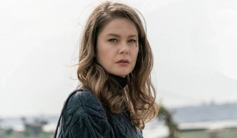 „Fata de la fereastră”, serialul care dezvăluie secretele din spatele aparențelor